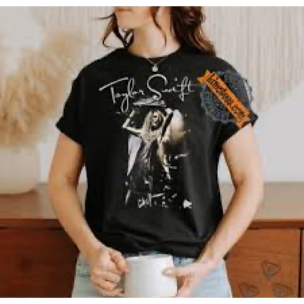Taylor Swift Y2K 2009 Fearless tour Merch T-shirt , black, Size S